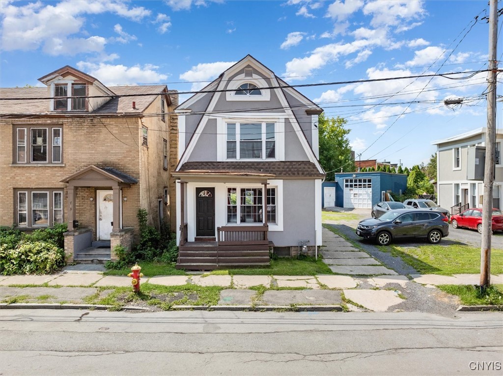 Columbia St, Utica, NY 13502