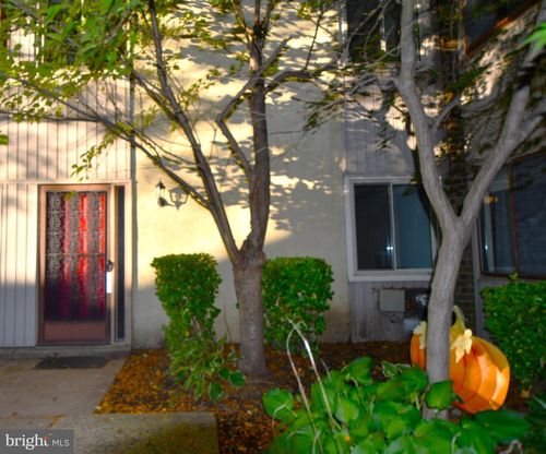4825 Oxford Ct, BENSALEM, PA, 19020-1745 | Card Image