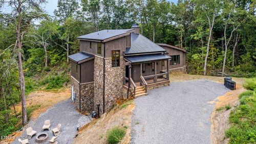 2118 Megan Ridge Dr, Sevierville, TN, 37876 | Card Image