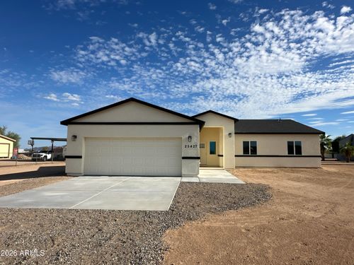 25427 W Patton Rd, Wittmann, AZ, 85361-8509 | Card Image
