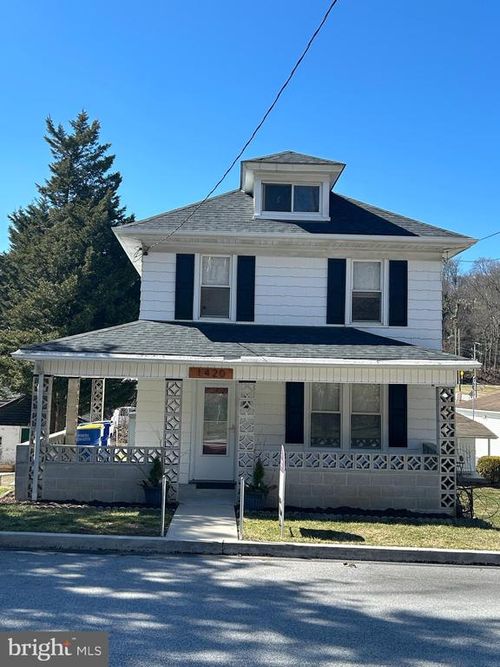 1420 S Duke St, YORK, PA, 17403-4520 | Card Image