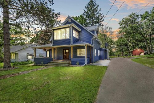 611 W Fulton Street, WAUPACA, WI, 54981 | Card Image