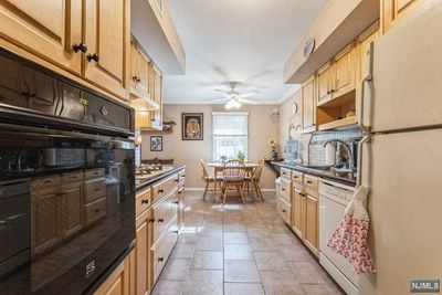 271 Collignon Way, Condo with 1 bedrooms, 1 bathrooms and null parking in River Vale NJ | Image 3