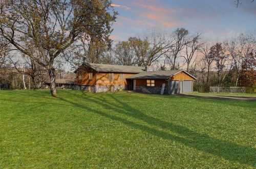 889 Aspen View Cir, Hudson, WI, 54016-7428 | Card Image