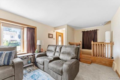 13206 Chestnut Street, Home with 3 bedrooms, 2 bathrooms and null parking in Southgate MI | Image 3