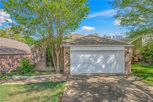 2006 Wilderland Cir, Bryan, TX, 77807-4813 | Card Image