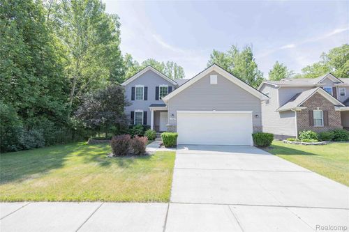 37467 S Dianne Ln, New Boston, MI, 48164-8006 | Card Image