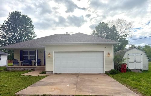 7128 Se 66th Ter, Riverton, KS, 66770-4154 | Card Image
