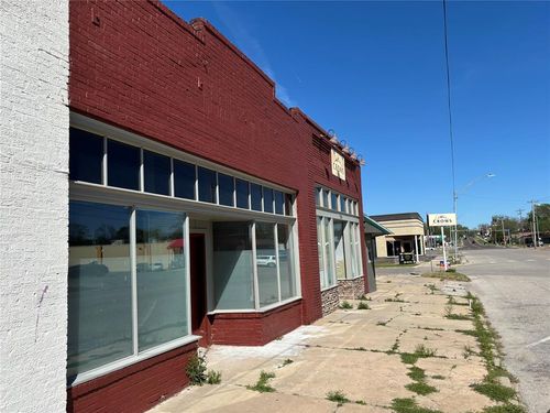 726 E Main St, Shawnee, OK, 74801-7113 | Card Image
