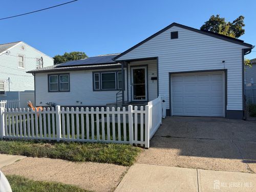 37 Hazelhurst St, New Brunswick, NJ, 08901-2803 | Card Image