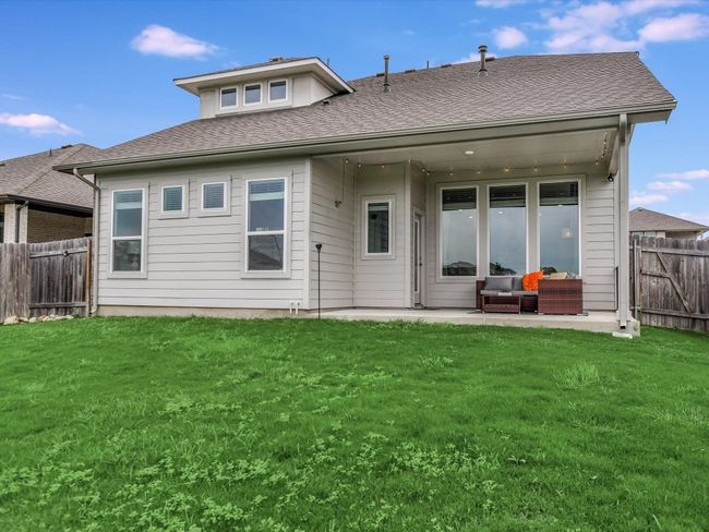 Back of the home | Image 24