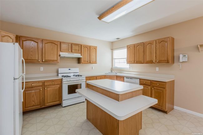 1 - 1 Sophia Dr, Condo with 3 bedrooms, 3 bathrooms and null parking in Middle Island NY | Image 8