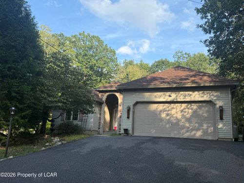 124 Debbie Dr, DRUMS, PA, 18222-1111 | Card Image