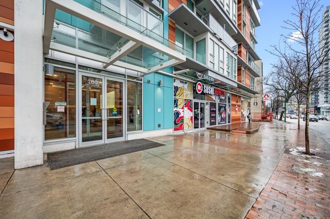 View of exterior entry | Image 19