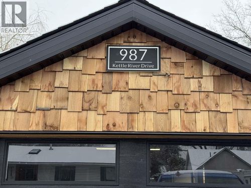 987 Kettle River Dr, Grand Forks, BC, V0H1H0 | Card Image