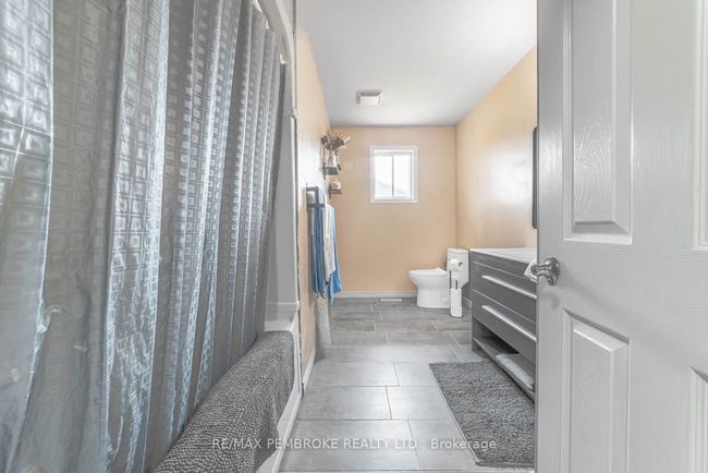 115 Mckee Rd, House other with 4 bedrooms, 4 bathrooms and 4 parking in Deep River ON | Image 17