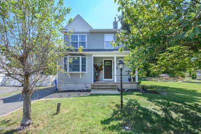 683 Main Street, House other with 4 bedrooms, 1 bathrooms and null parking in Belford NJ | Image 3