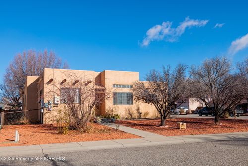 101 Meadow Cir, Bloomfield, NM, 87413-5277 | Card Image