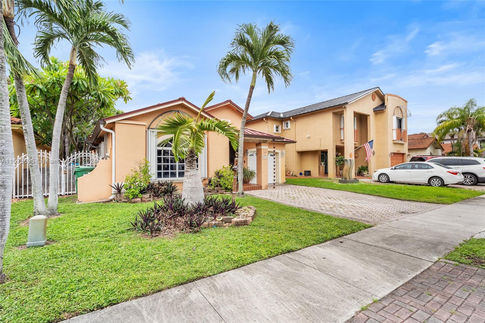 194th Ter, Hialeah, FL 33015