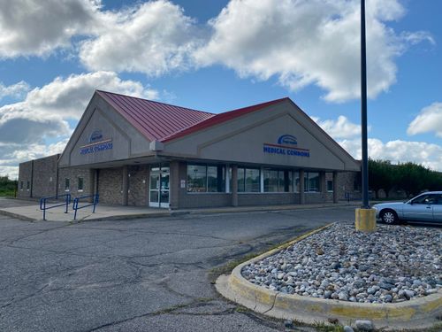 1717 E Chicago Rd, Sturgis, MI, 49091-8524 | Card Image