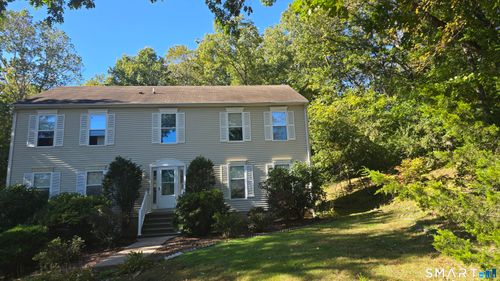 15 Blue Ridge Ln, North Haven, CT, 06473-2156 | Card Image