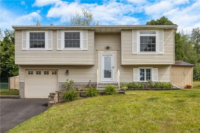 4971 Dahlia Circle, House other with 3 bedrooms, 2 bathrooms and null parking in Clay NY | Image 1