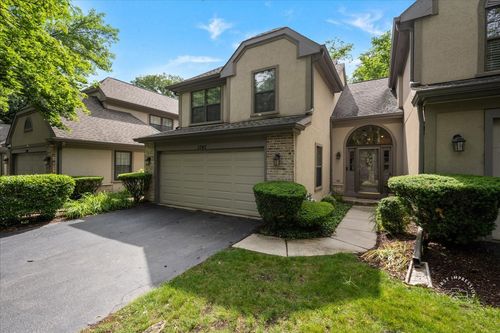 1242 Hobson Oaks Dr, Naperville, IL, 60540-8146 | Card Image