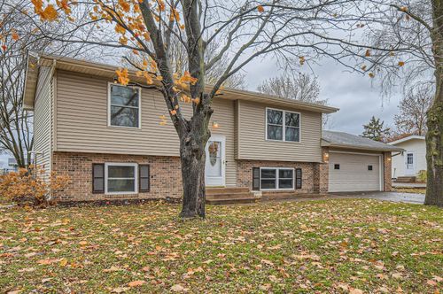 11400 Lakeview Road, CHISAGO CITY, MN, 55013 | Card Image