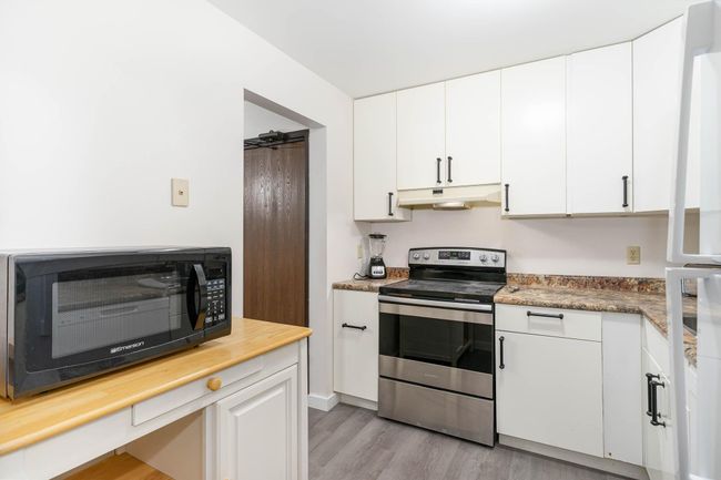 210 - 1855 Silver Bell Road, Condo with 2 bedrooms, 2 bathrooms and null parking in Eagan MN | Image 11