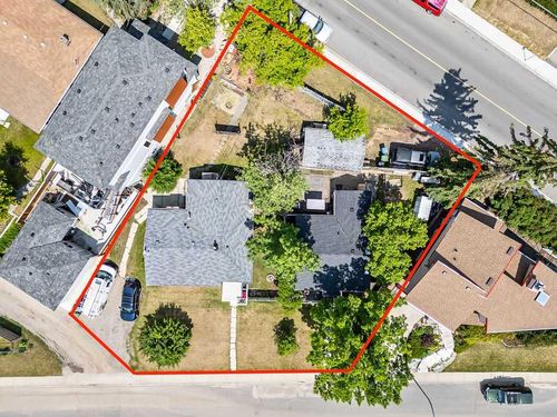 4904 22 Ave Nw, Calgary, AB, T3B0Y7 | Card Image
