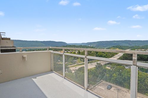 1131 Stringers Ridge Rd, Chattanooga, TN, 37405-3255 | Card Image