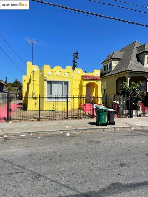 1441 88th Ave, Oakland, CA, 94621-1105 | Card Image