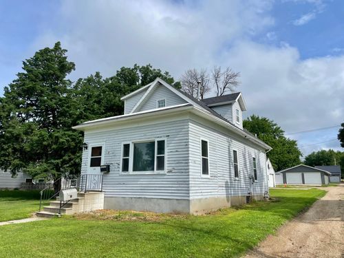212 E Sanborn St, Springfield, MN, 56087-1533 | Card Image