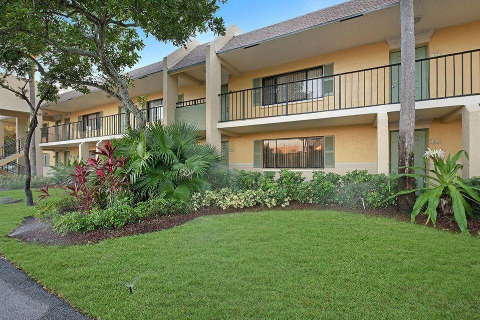 Meadows Cir, Boynton Beach, FL 33436