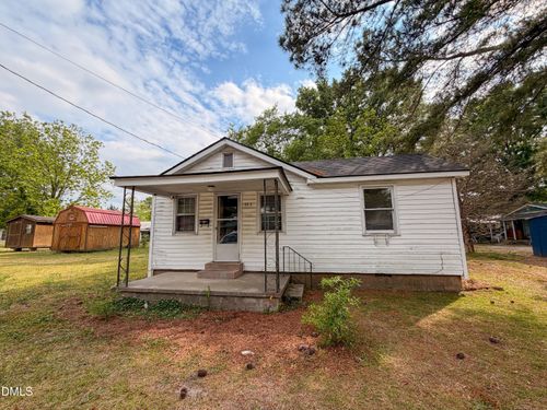 404 E Elizabeth St, Selma, NC, 27576-2615 | Card Image