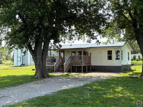 1640 Kafir Rd, Burlington, KS, 66839-9040 | Card Image