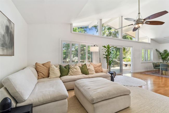 1735 Maryland Ave Ne, House other with 3 bedrooms, 2 bathrooms and null parking in ST PETERSBURG FL | Image 8