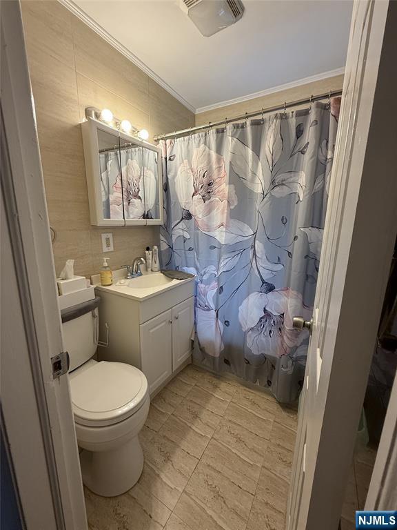 Residential Lease in Ridgewood 5