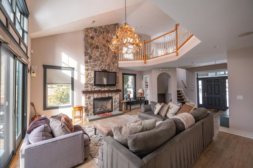 b-15B Boulder Ridge Dr, West Dover, VT, 05356 | Card Image