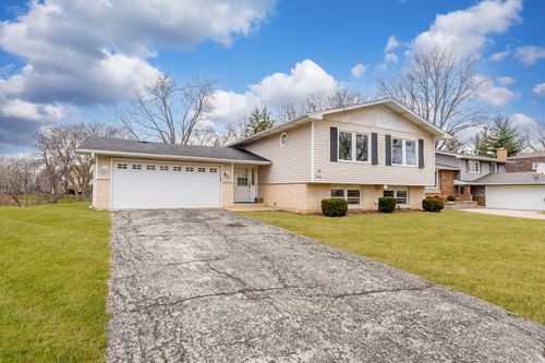 1840 Bolson Drive, Downers Grove, IL, 60516 | Card Image