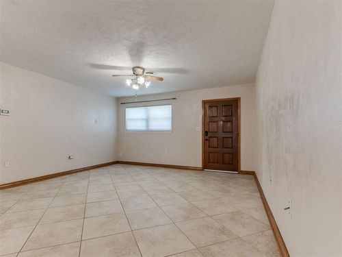 9937 Harmony Dr, Midwest City, OK, 73130-6502 | Card Image