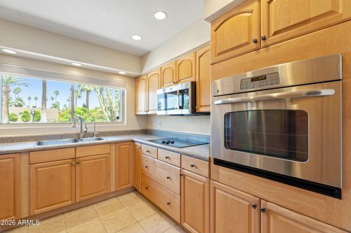 7633 E Meadowbrook Ave, Scottsdale, AZ, 85251-1522 | Card Image