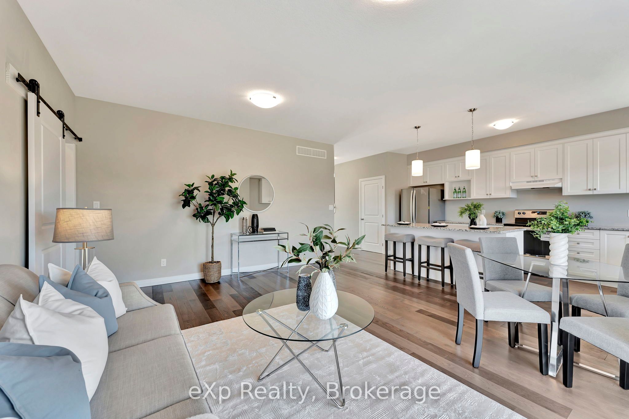 Residential Lease in Stratford 2