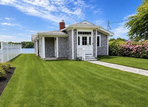 24 Cove St, Onset, MA, 02558-1857 | Card Image