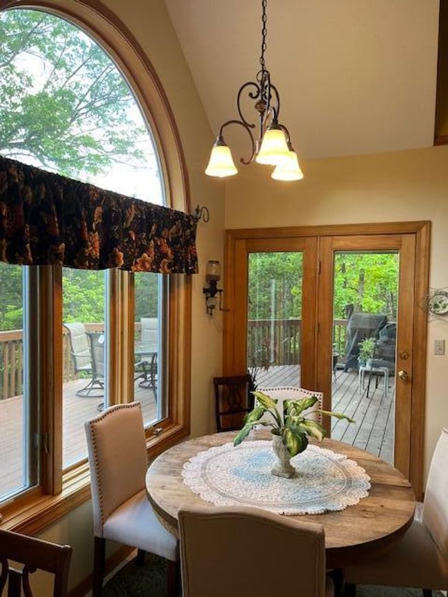 Breakfast Area | Image 17