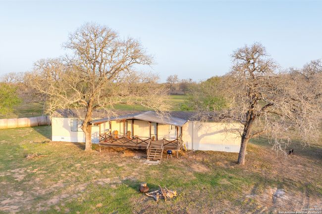 343 Batey Rd, Home with 3 bedrooms, 2 bathrooms and null parking in Nixon TX | Image 12