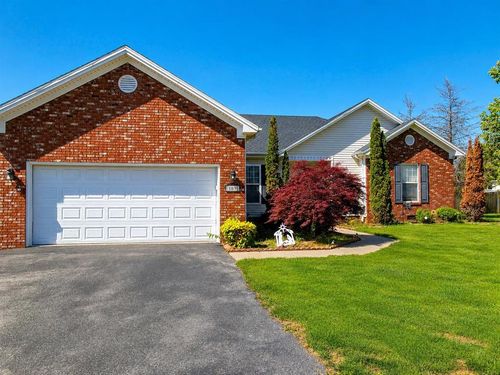 109 Shadowood Trl, Hopkinsville, KY, 42240-9616 | Card Image