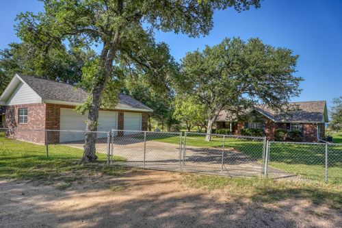 220 W Lakecrest, Bluffton, TX, 78607 | Card Image