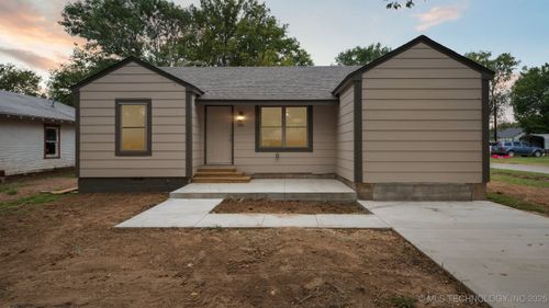 703 S Wood Ave, Hominy, OK, 74035-4559 | Card Image