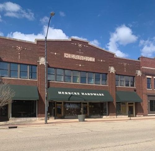 433 1st St, La Salle, IL, 61301-2327 | Card Image